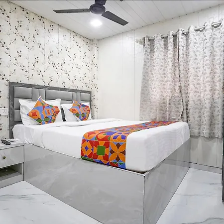 Fabhotel Hans Residency